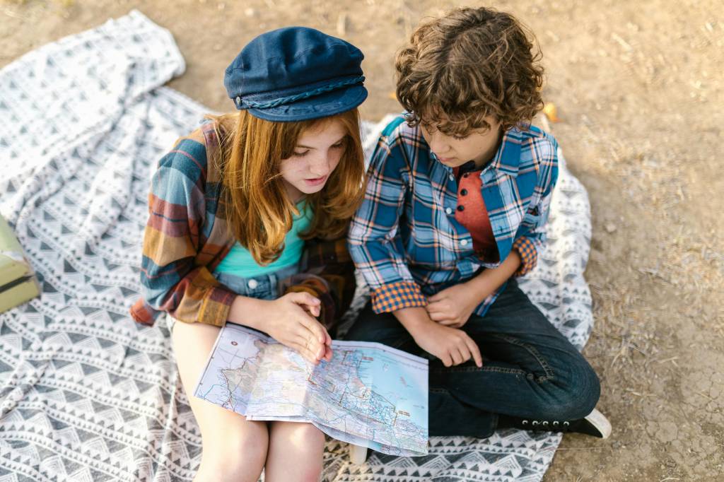 Voyager en Famille : Comment Intégrer l’éducation dans vos Voyages